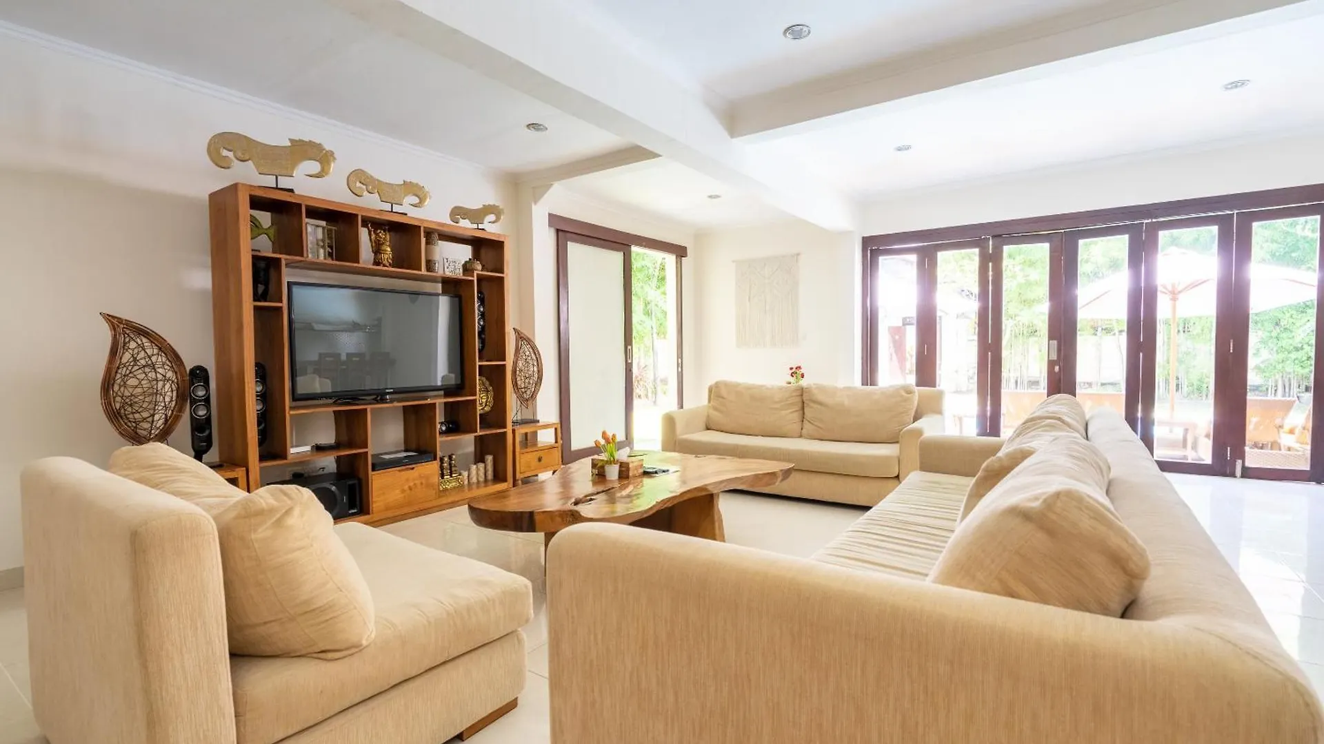 9 Bedroom Villa Vista Seminyak