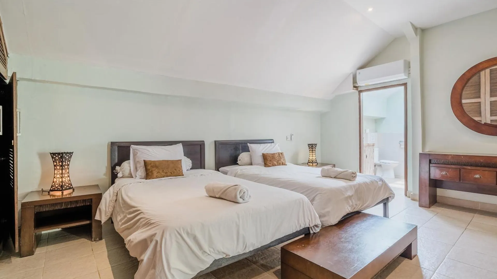 9 Bedroom Villa Vista Seminyak