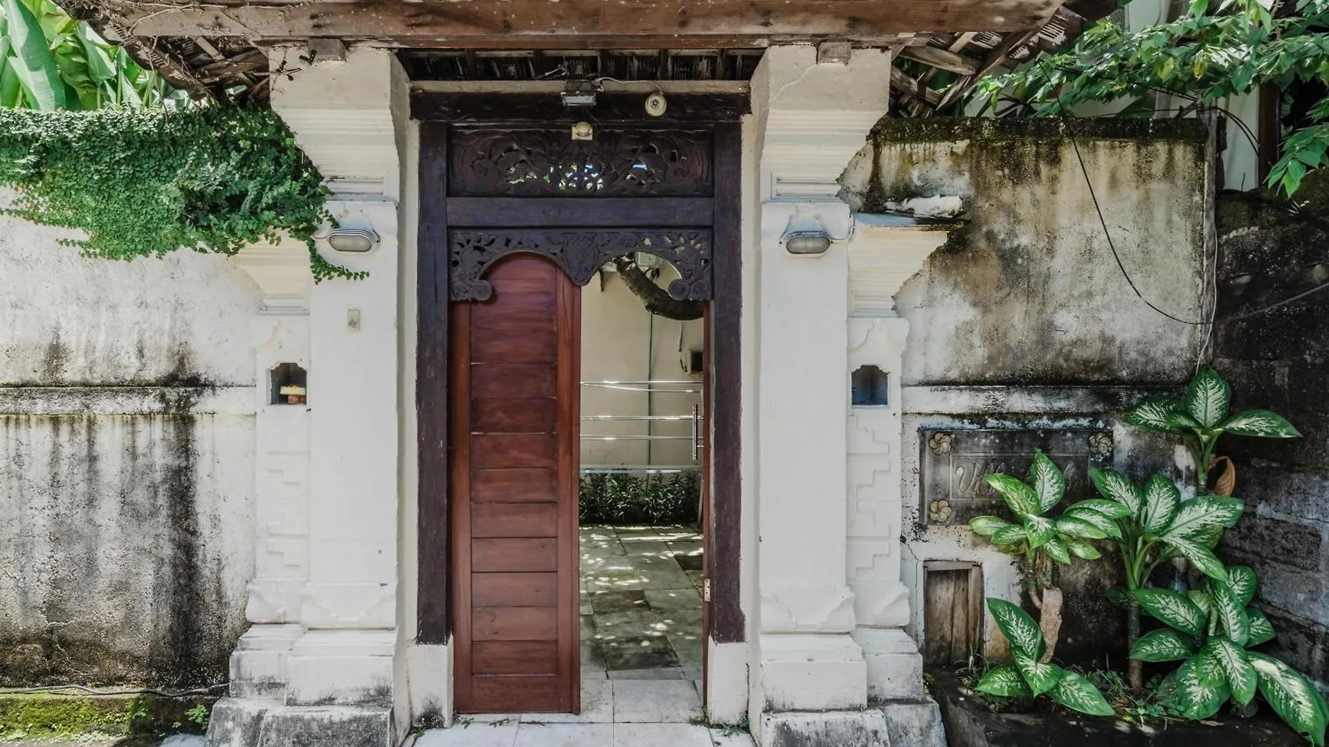 9 Bedroom Villa Vista Seminyak Indonesien