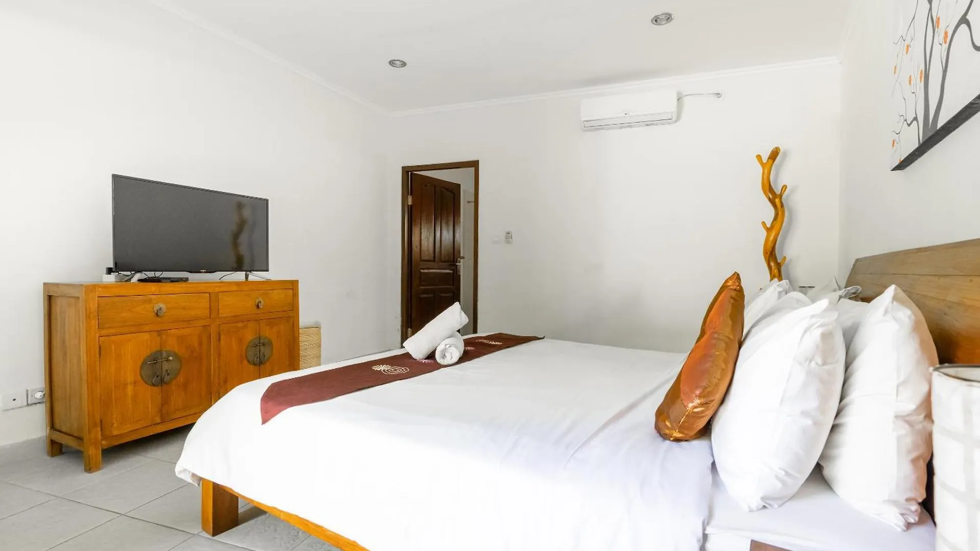 9 Bedroom Villa Vista Seminyak Indonesien